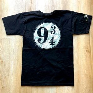 Harry Potter Platform 9 and 3/4 Tee Size Small